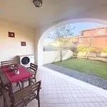 Porto San Rocco 14 Tirabora Short Rent, Con Parcheggio Privato Lägenhet